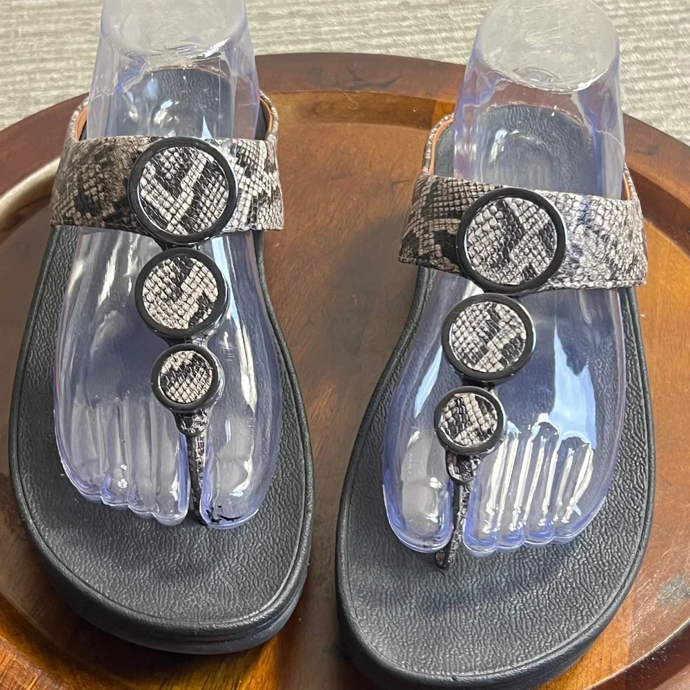 FitFlop Halo Sandals Women Snake Print Toe-Post Comfort Wedge Disc Grey Black 9